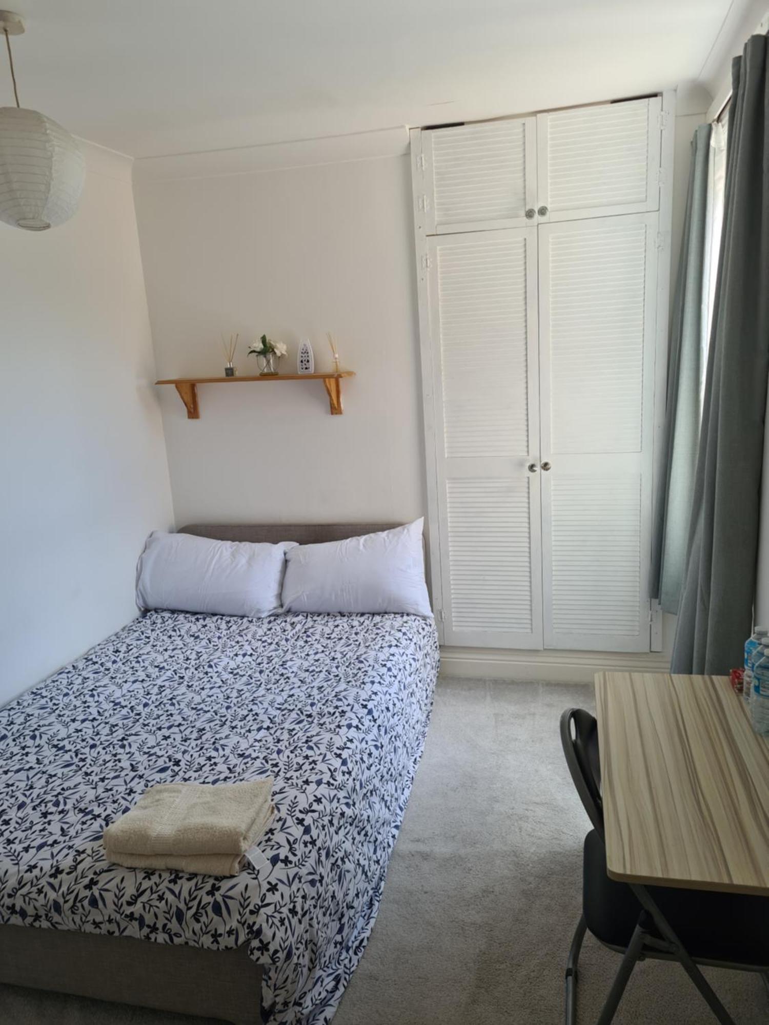 A Private & Beautiful Bedroom With Shared Bathroom In The Heart Of Bournemouth Zewnętrze zdjęcie