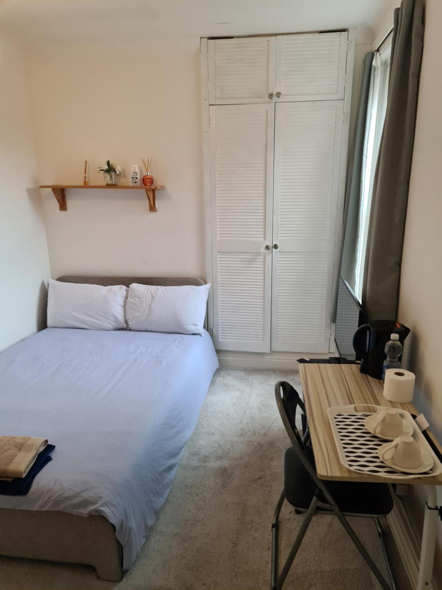 A Private & Beautiful Bedroom With Shared Bathroom In The Heart Of Bournemouth Zewnętrze zdjęcie