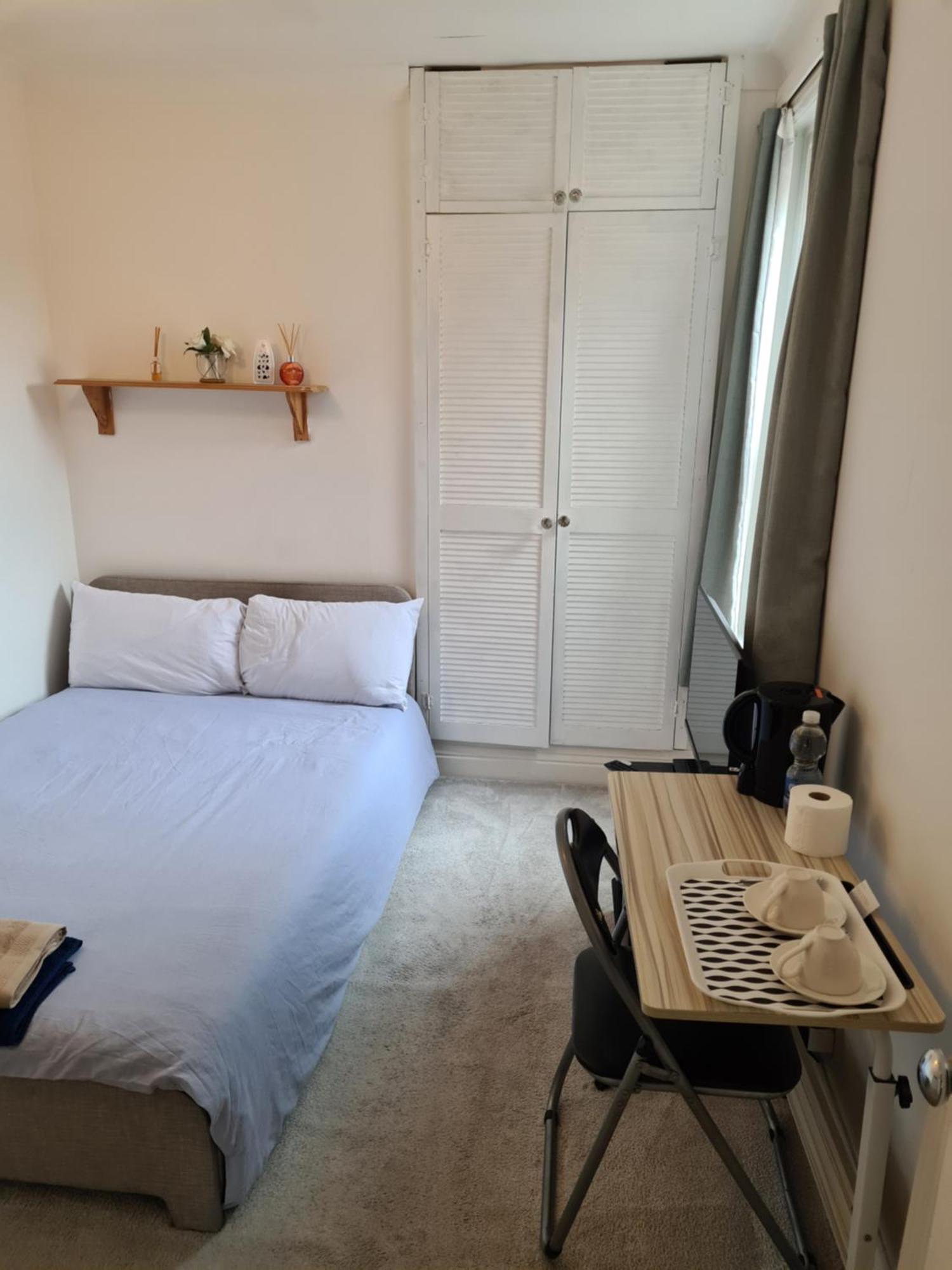 A Private & Beautiful Bedroom With Shared Bathroom In The Heart Of Bournemouth Zewnętrze zdjęcie